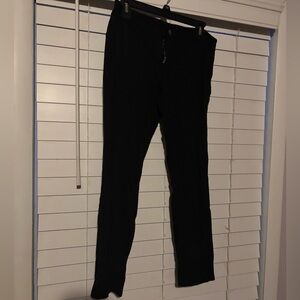 Maurice’s size large skinny leg black pants